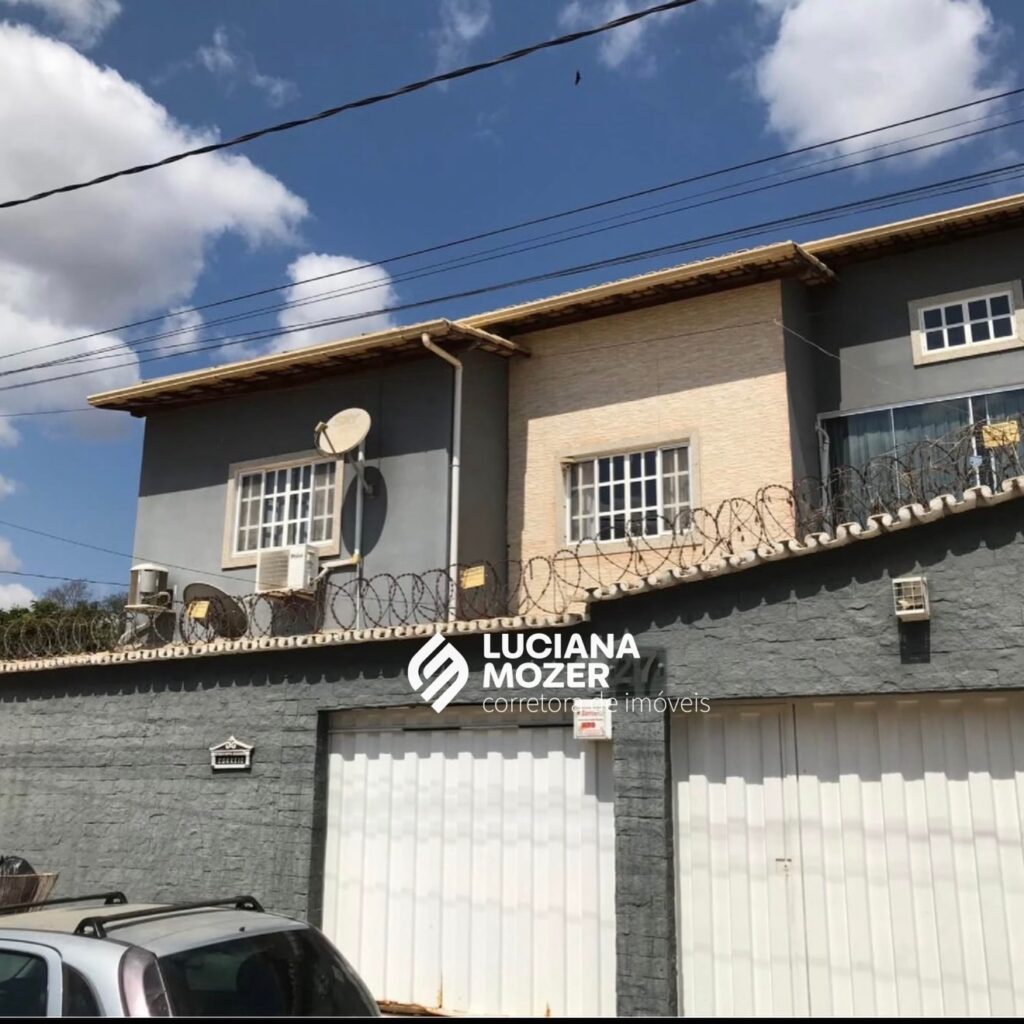 Casa de Esquina à Venda no Vila do Sol II