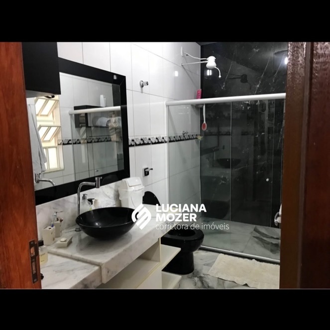 Casa de Esquina à Venda no Vila do Sol II