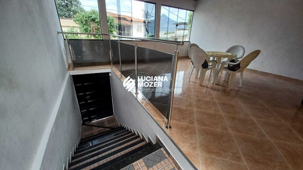 Casa à Venda no Santa Rita – Parte Alta – Governador Valadares/MG